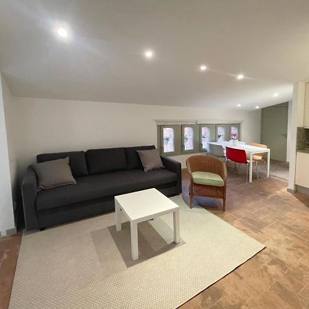 Sg Apartamento Centrico Atico Terrassa Buitenkant foto