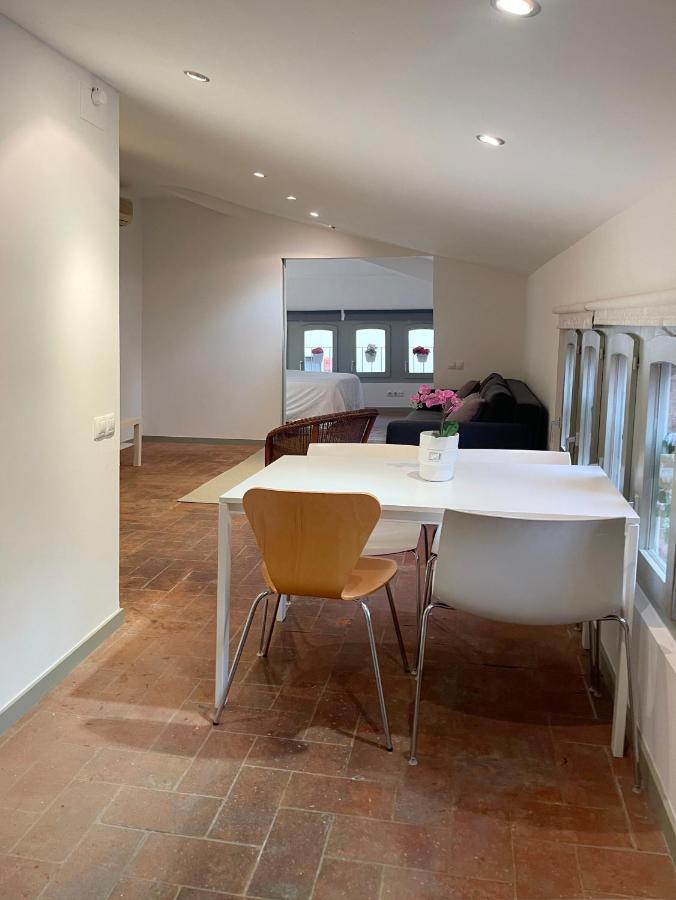 Sg Apartamento Centrico Atico Terrassa Buitenkant foto